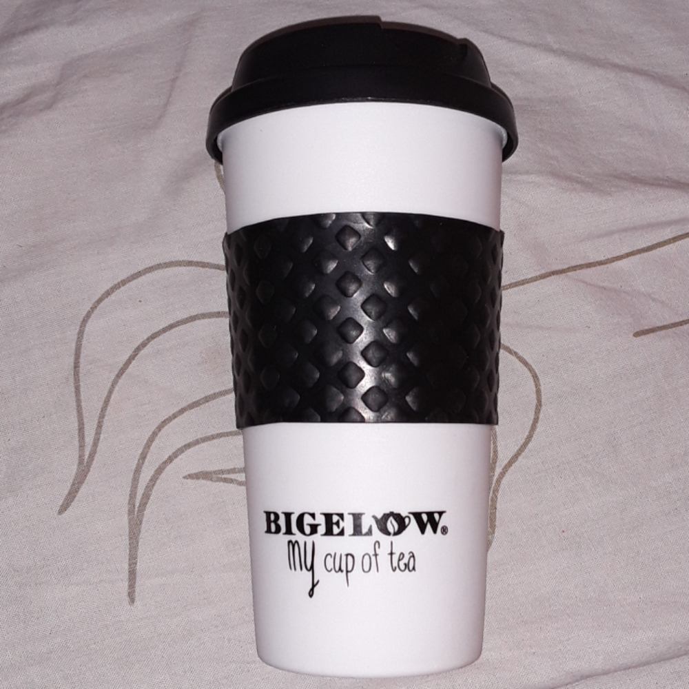 Bigelow blue and white plastic thermal cup